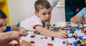 ویژگی های کودکان مبتلا به اختلال طیف اوتیسم